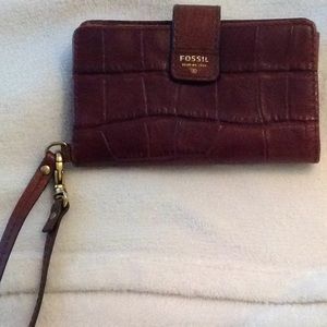 FOSSIL wristlet